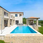 Villa San Sebastian *