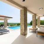 San Sebastian Villa Buje