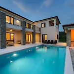 Villa San Sebastian *